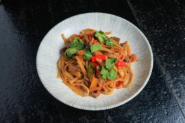 Рисовая лапша с говядиной