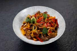 Рисовая лапша с уткой