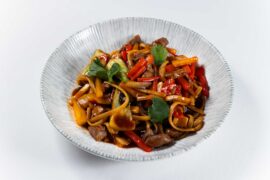 Рисовая лапша с уткой